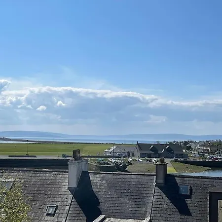 5-bedroom City Centre Townhouse On The Long Walk Ferienhaus Galway